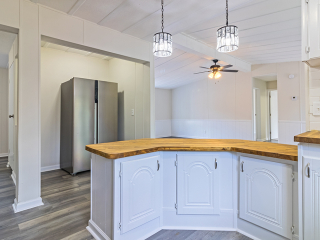 263 N Juniper Creek Rd – Kitchen02