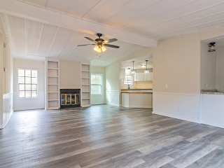 263 N Juniper Creek Rd – LivingRoom02