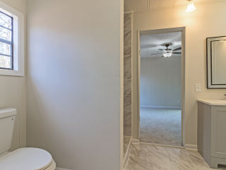 263 N Juniper Creek Rd – MSTRBATH02