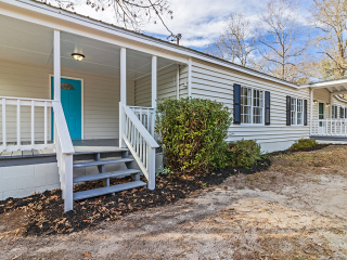 263 N Juniper Creek Rd – Side Entrance