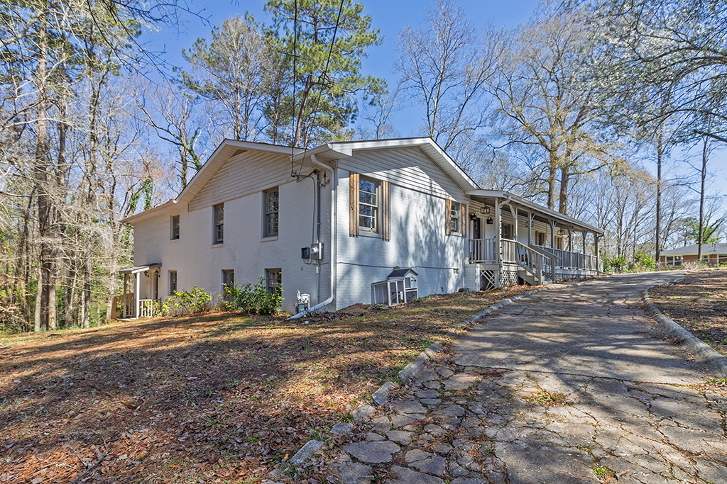 231 Alexandria Dr – EXT 03