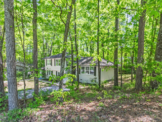 1086 Westminster Cir – EXT 02