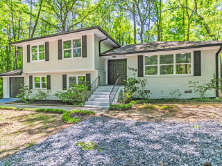 1086 Westminster Cir – EXT 06