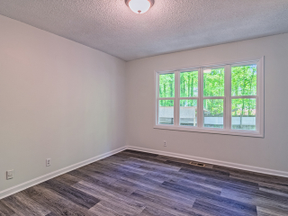 1086 Westminster Cir – MSTR BD 01