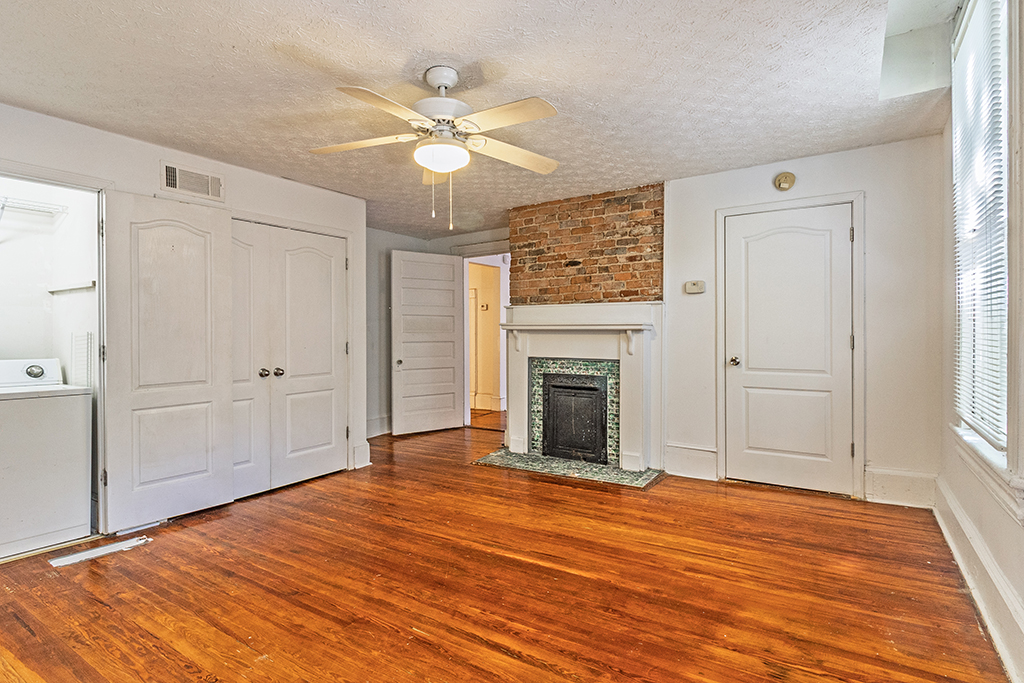 1166 Bond St – Unit 1 Bedroom 03