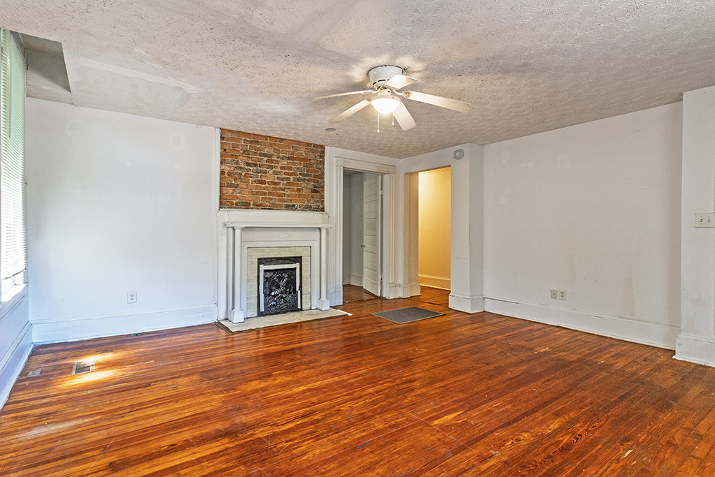 1166 Bond St – Unit 1 Living Room 02