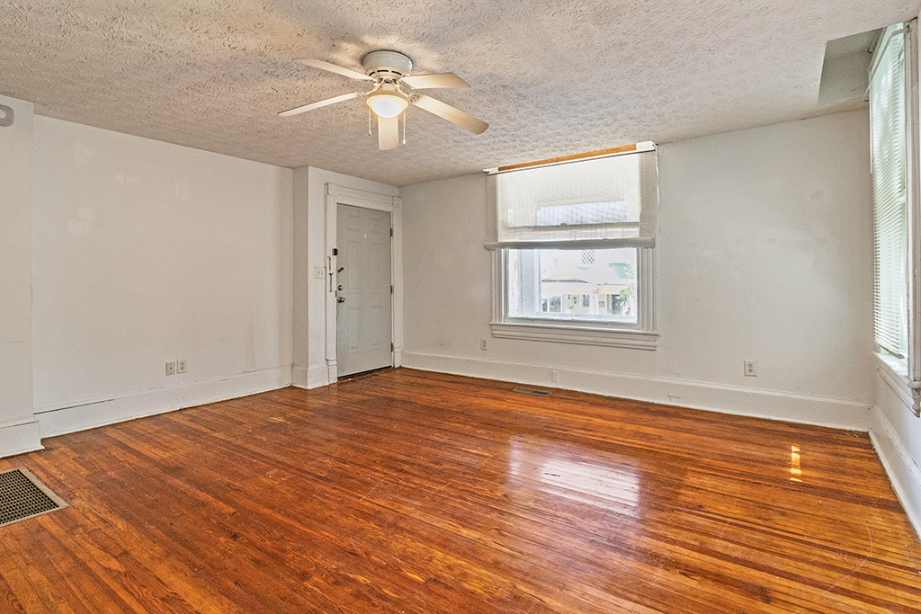 1166 Bond St – Unit 1 Living Room 03