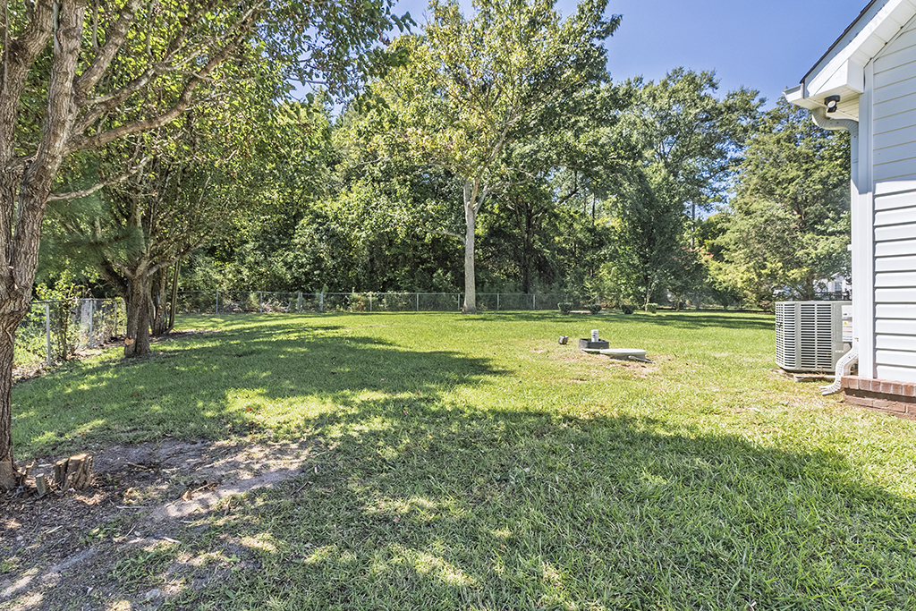 204 Erin Lane – Backyard