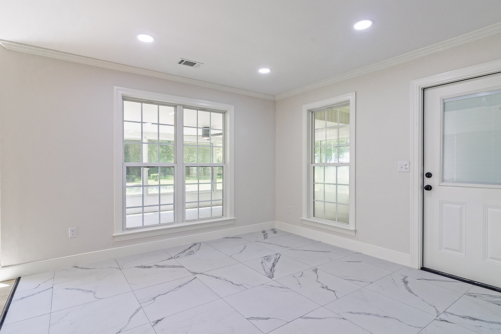 204 Erin Lane – Dining Room 01