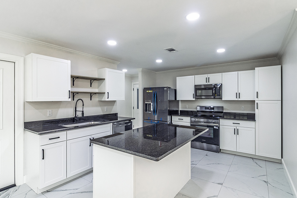 204 Erin Lane – Kitchen 01