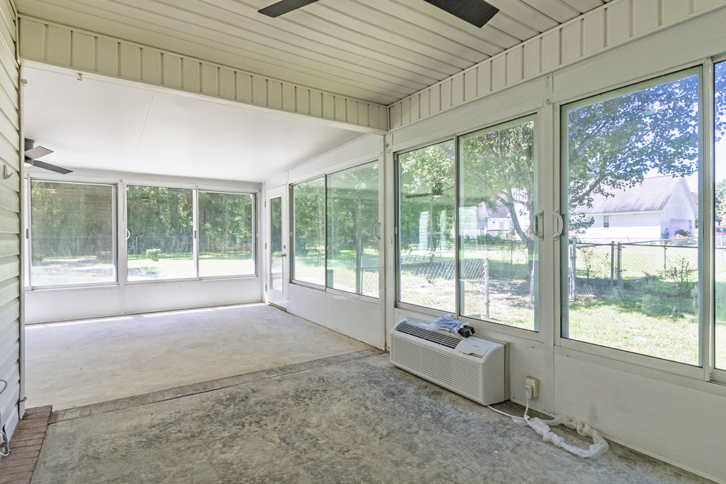 204 Erin Lane – Lanai 02