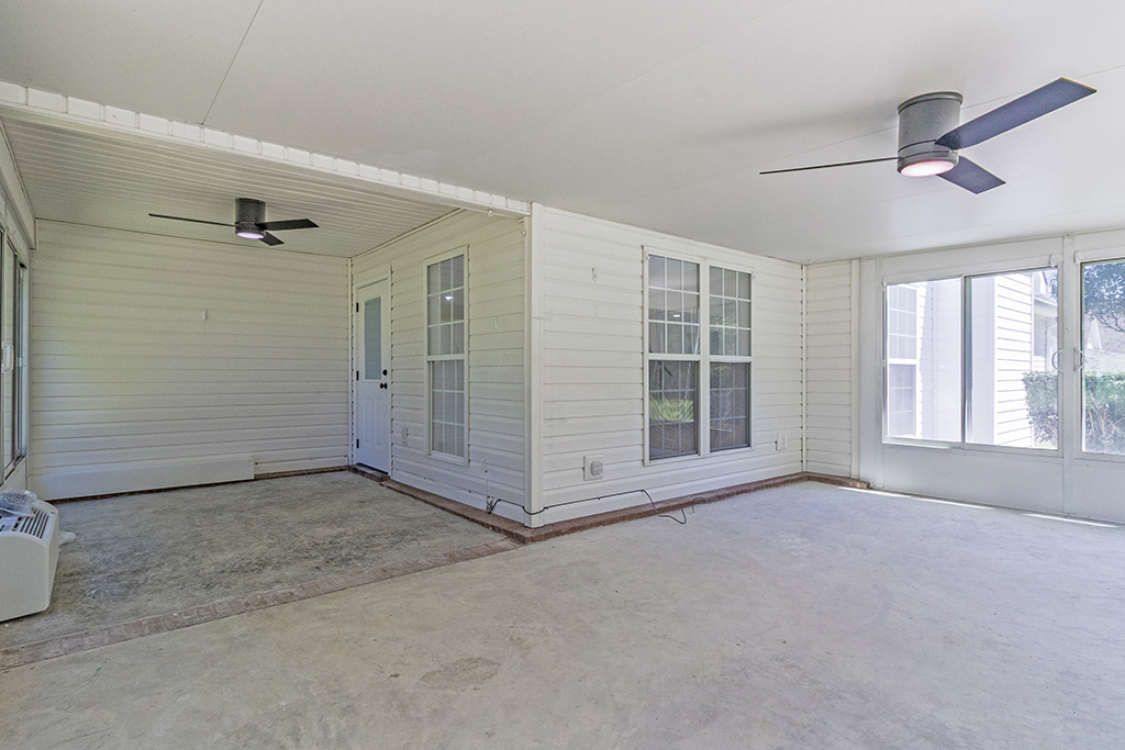 204 Erin Lane – Lanai 03