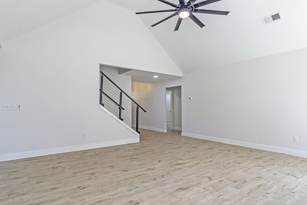 204 Erin Lane – Living Room 04