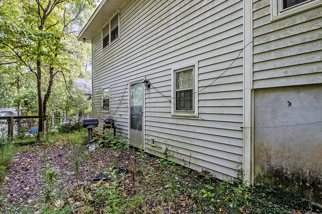 1179 Waluhiyi Trail – Back Door