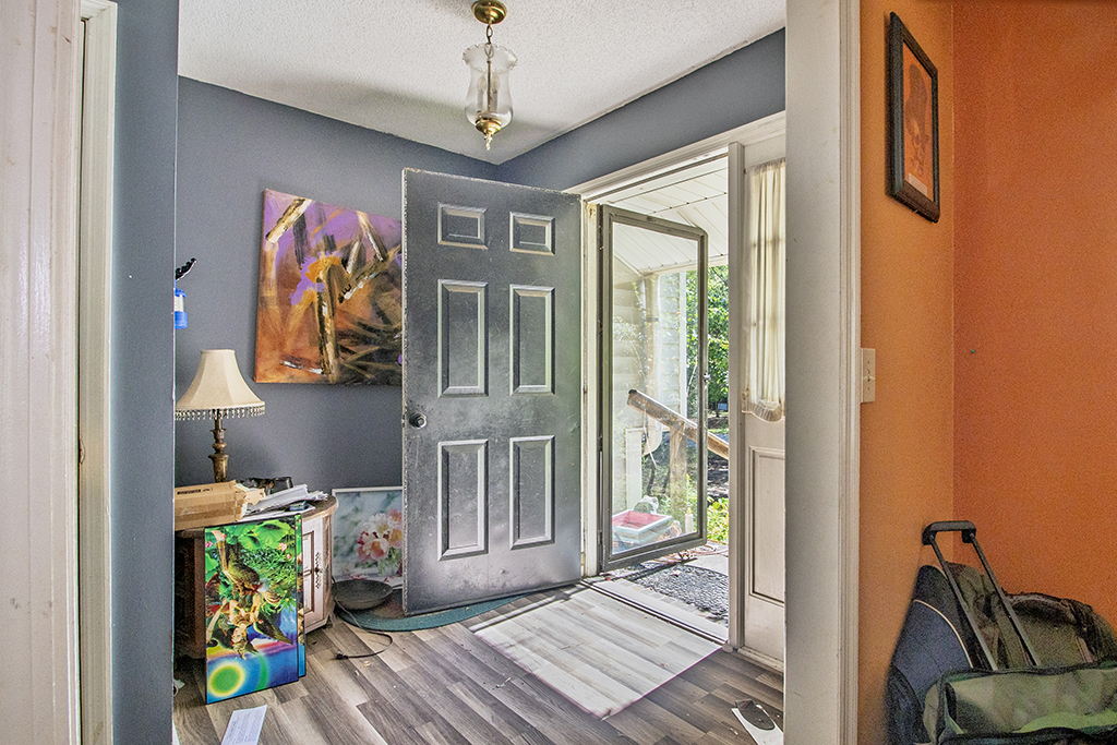 1179 Waluhiyi Trail – Foyer 03