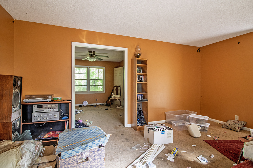 1179 Waluhiyi Trail – Living Room 03