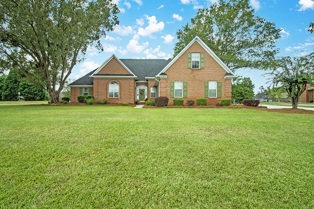 118 Sycamore Rd – EXT 01