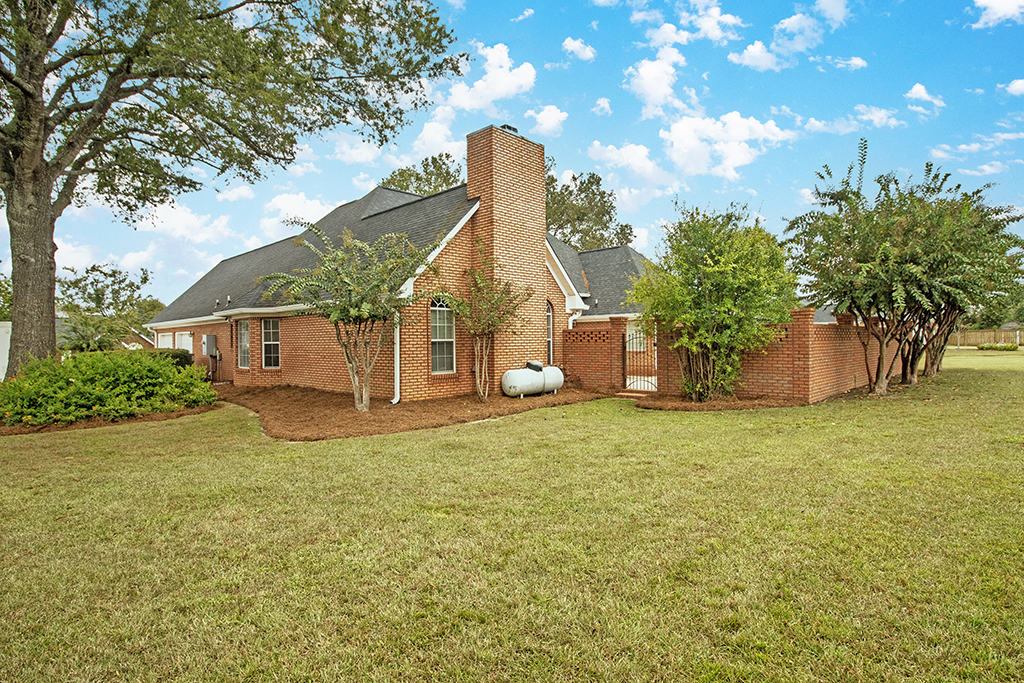 118 Sycamore Rd – EXT 05