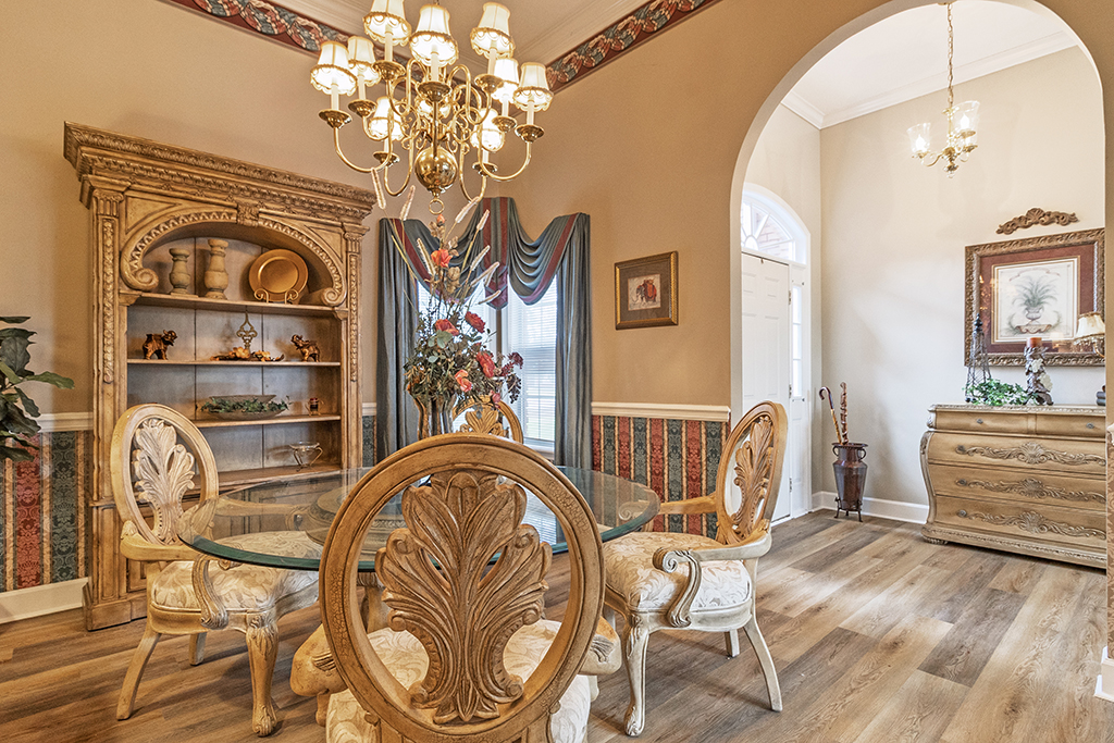 118 Sycamore Rd – Formal Dining Room 02