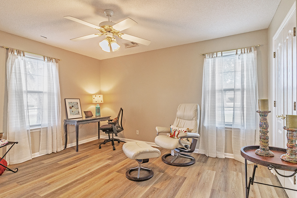 118 Sycamore Rd – Office 01