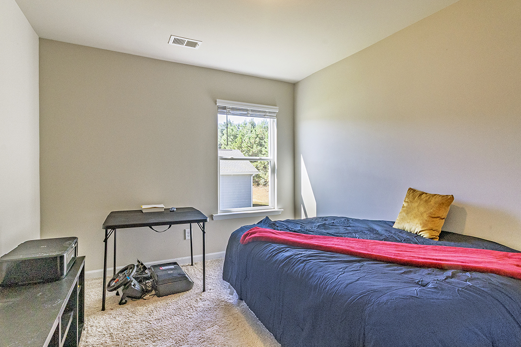 1205 Chardonnay Ln – Bedroom B01