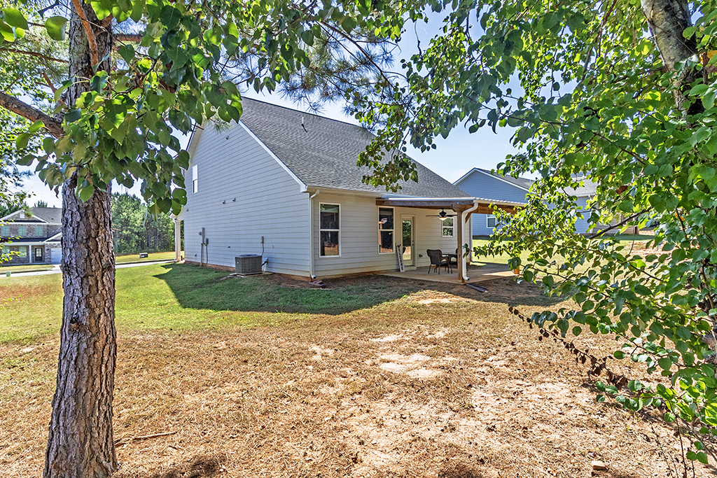 1205 Chardonnay Ln – EXT 04