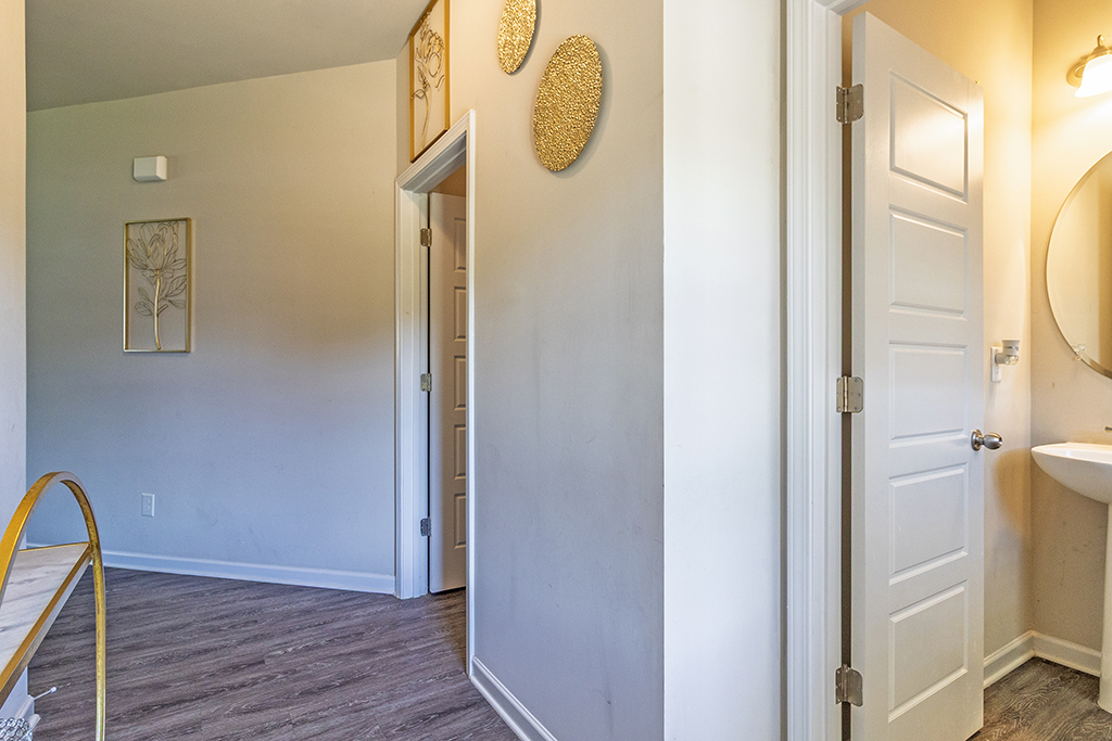 1205 Chardonnay Ln – Entrance