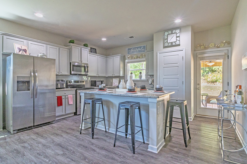 1205 Chardonnay Ln – Kitchen 02