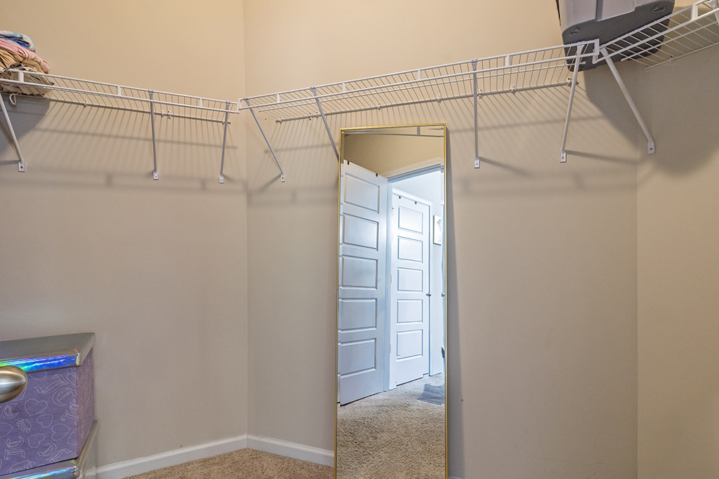 1205 Chardonnay Ln – MSTR Closet