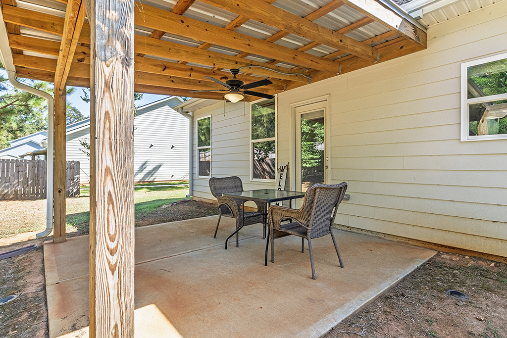 1205 Chardonnay Ln – Patio