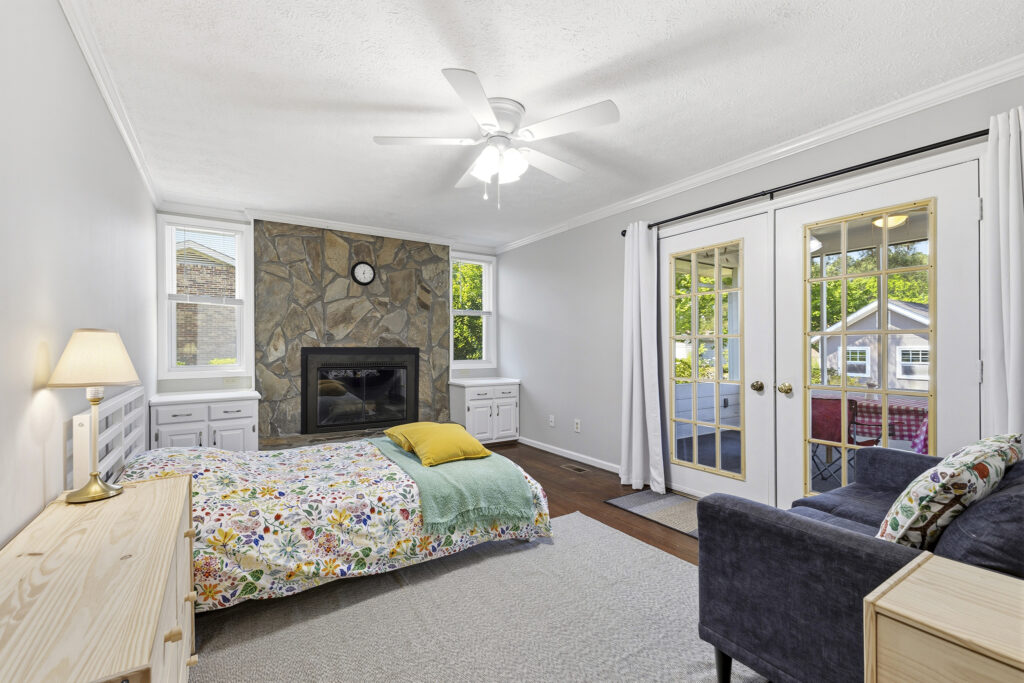 108 Kennesaw Dr_096