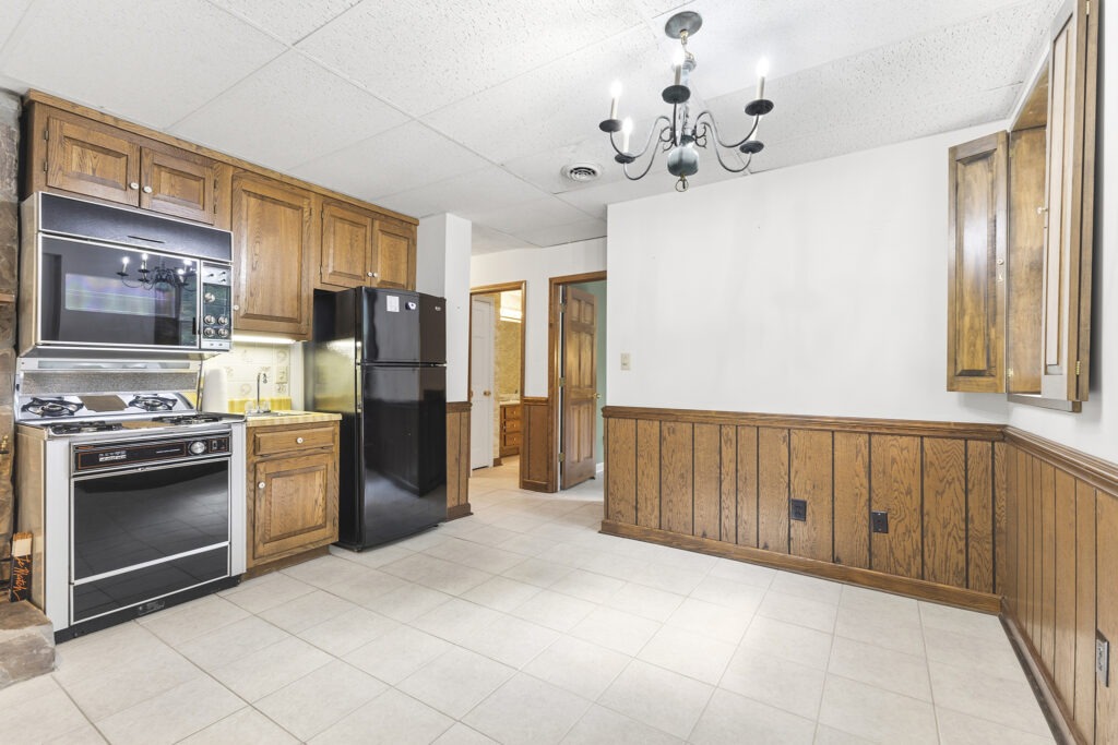 308 Cherokee Rd_135