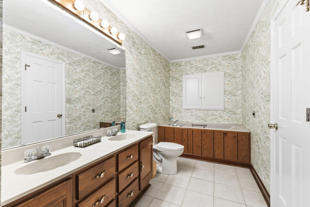 308 Cherokee Rd_144