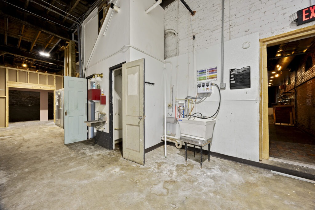 261 Peters St SW Atlanta_049