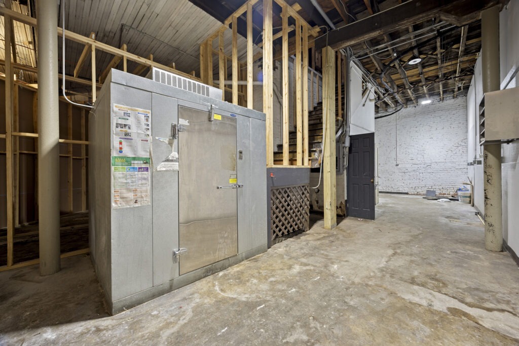 261 Peters St SW Atlanta_052