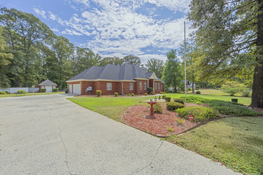 127 S Live Oak Ct Byron_007