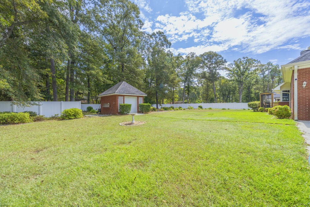 127 S Live Oak Ct Byron_011