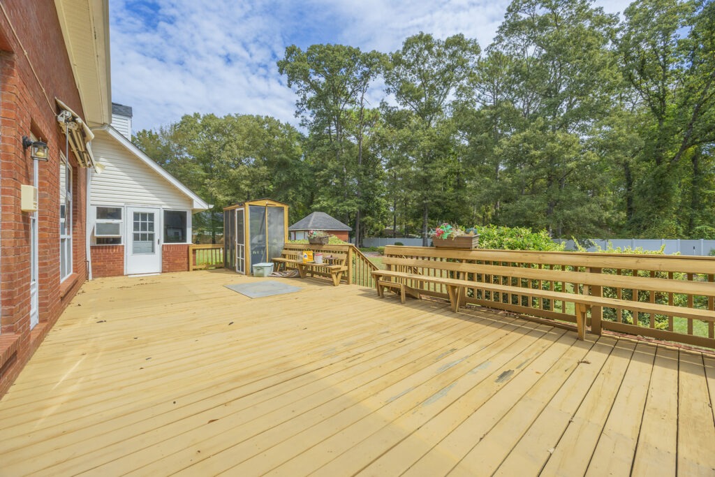 127 S Live Oak Ct Byron_017