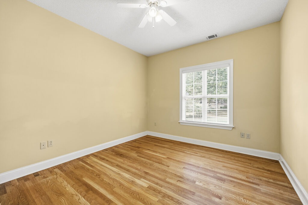 127 S Live Oak Ct Byron_072