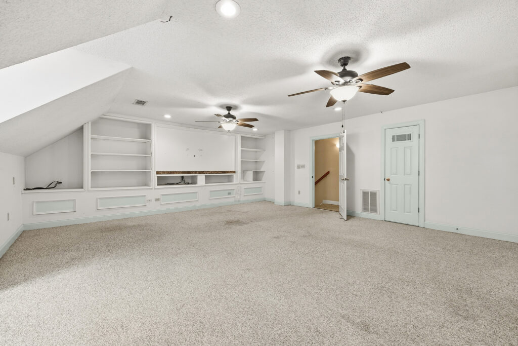 127 S Live Oak Ct Byron_081