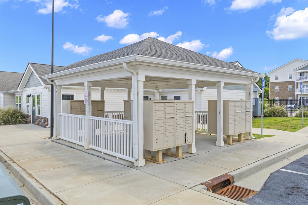 Westfield Landing 421 Lamar Rd N_100